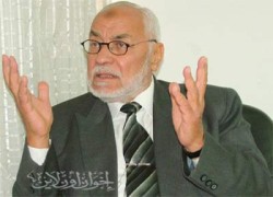 الأستاذ محمد مهدي عاكف