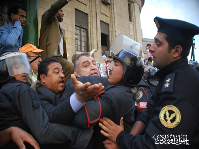 الاعتداءات على متظاهري 25 يناير