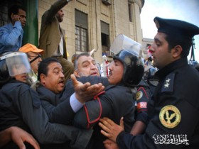 الاعتداءات على متظاهري 25 يناير