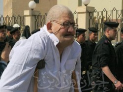 مسن لم يشفع له عجزه في السماح له برؤية ابنه