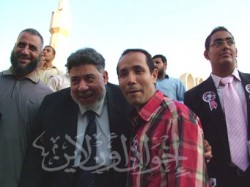 أحمد سيف الإسلام حسن البنا في طريقه إلى الحفل