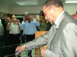 النائب المحمدي عبد المقصود يدلي بصوته