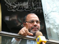 م. سعد الحسيني متحدثًا قبل التوجه للجامعة العربية