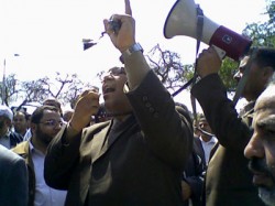 تيمور عبد الغني استنكر محاربة النظام للشرفاء