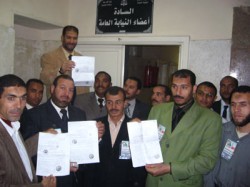 مرشحو دمياط يرفعون أوراقًا بأحكام القضاء المهدرة