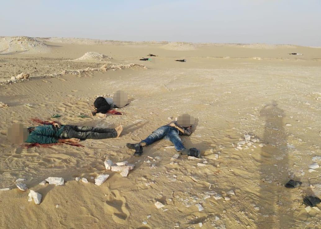 داخلية الانقلاب تعلن اغتيال 11 مواطنا على طريق دشلوط ـ الفرافرة