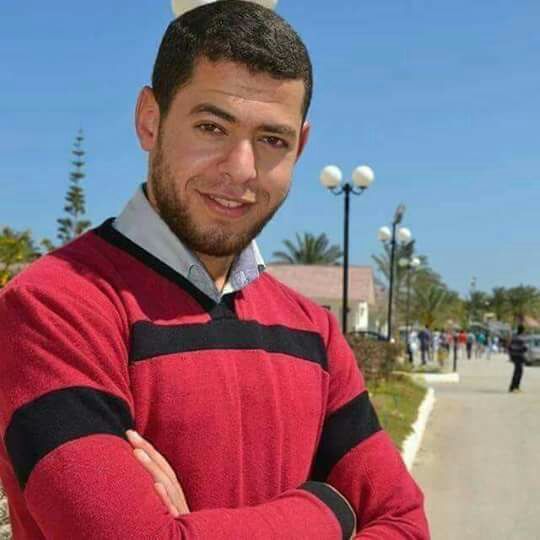 أسرة الدكتور محمد الحسيني تطالب بإنقاذ حياته بسجن ليمان المنيا