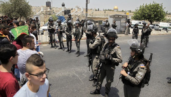 قوات الاحتلال تتأهب بالقدس المحتلة وتنتشر حول الأقصى