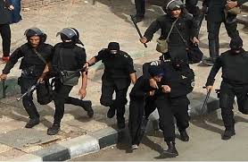 نيابة الانقلاب تجدد حبس الحقوقية أمل فتحي 15 يوما