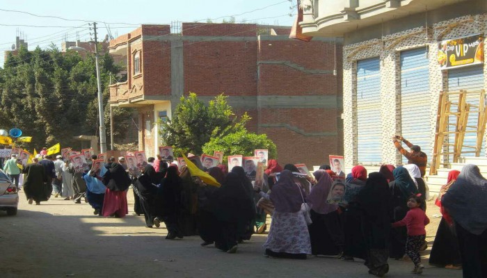 مسيرة أهالي العدوة بالشرقية تهتف ضد العميل الصهيوني