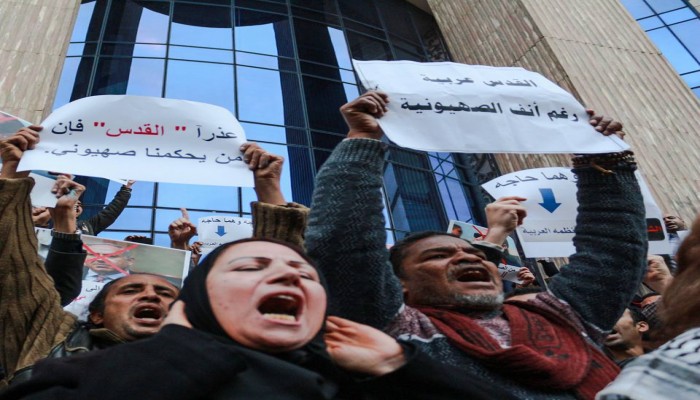 نيابة الانقلاب تحبس الصحفيين "السويفي" و"عبد العزيز" بسجن طره