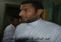 المطالبة بالكشف عن احتجاز عبدالمالك قاسم بعد إخفائه قسريًا 212 يومًا