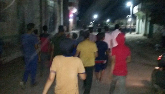 مسيرة ليلية لأهالي حوش عيسى بأسبوع "صامدون"