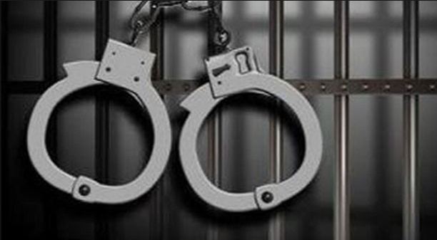 شرطة الانقلاب تعتقل طالبًا ومواطنًا بالفيوم