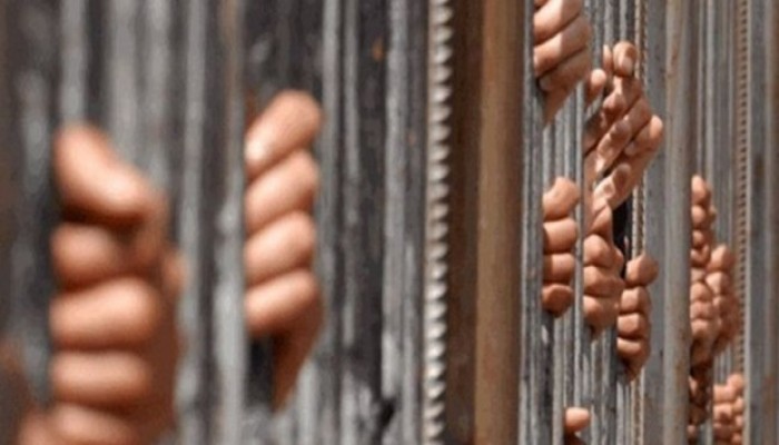 انتهاك جديد لحقوق المعتقلين بمنع الزيارة 3 أشهر