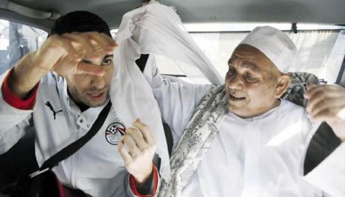 مصر تعزي أبو تريكة.. وتضامن واسع مع أمير القلوب