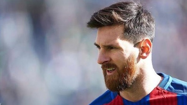 زيارة اللاعب "ميسي".. الملايين لإلهاءالشعب الساخط