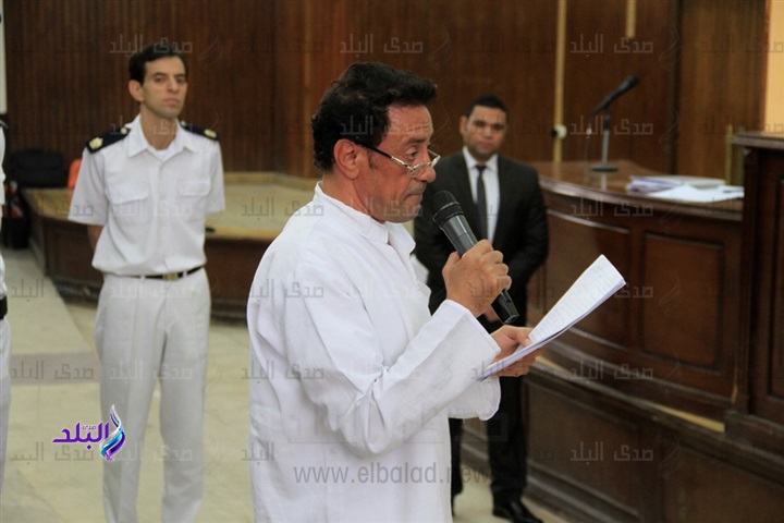 قضاء الانقلاب يحكم بحبس "أبو بركة" وصحفي 6 أشهر