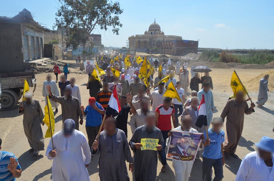 مسيرة من بلطيم لثوار كفر الشيخ في جمعة "قوم هات حقك"