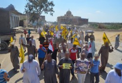 مسيرة من بلطيم لثوار كفر الشيخ في جمعة "قوم هات حقك"