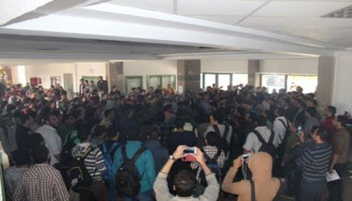 فيديو.. طلاب هندسة العاشر يواصلون حراكهم الثوري