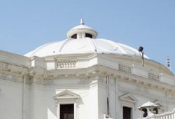 البرلمان المصري يؤكد عدم اعترافه باتفاقيات السفاح