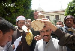 مخابز الفشن تشتكي عدم صلاحية الدقيق للاستخدام الآدمي