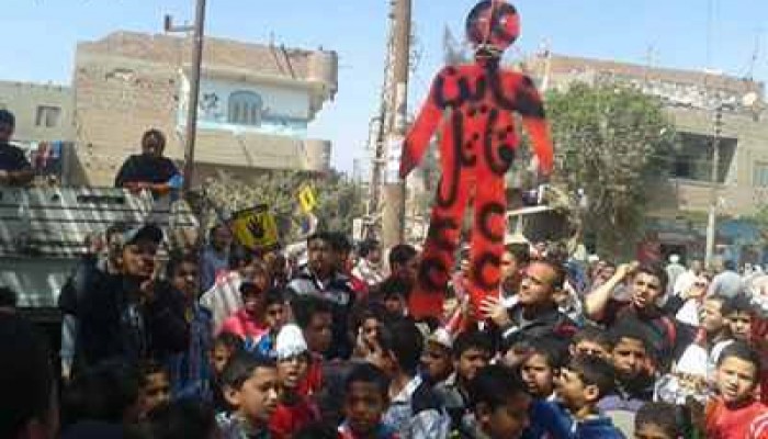 35 فعالية ثورية بالفيوم في جمعة "حيوا أم الشهيد"