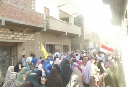 مباشر.. وقفات ومسيرة بقرى منيا القمح تحية لأم الشهيد