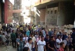 مظاهرة لأهالي منشأة سوهاج احتجاجًا على نقص الوقود