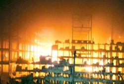 خسائر فادحة في‏ حريق هائل بمصنع نسيج وورشة أخشاب بالمحلة