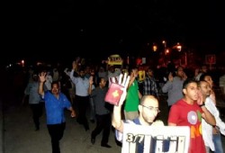 فيديو.. مسيرة ليلية لأحرار المنتزه تهتف بإعدام السفاح