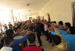 فيديو.. مسيرة بأزهر الزقازيق تندد بفصل واعتقال الطلاب