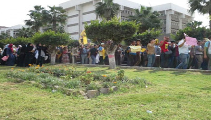 مسيرة لطلاب هندسة طنطا تندد بفصل واعتقال زملائهم