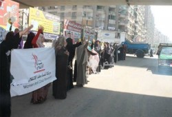 حرائر طامية يهتفن بإسقاط الانقلاب ويرفضن بيع مصر