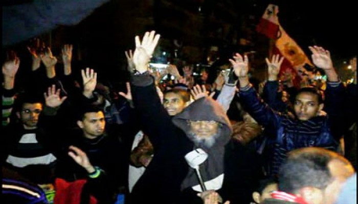 وقفة ليلية لثوار بورسعيد رفضًا للانقلاب وممارساته القمعية