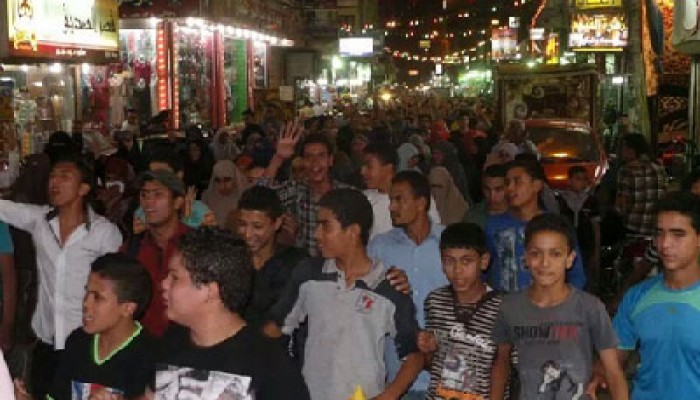 فيديو.. مسيرة ليلية بمنشأة عبد الله تهتف بالقصاص للشهداء