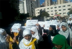 مظاهرة لطالبات أزهر الإسكندرية رفضًا لبيع مصر للصهاينة