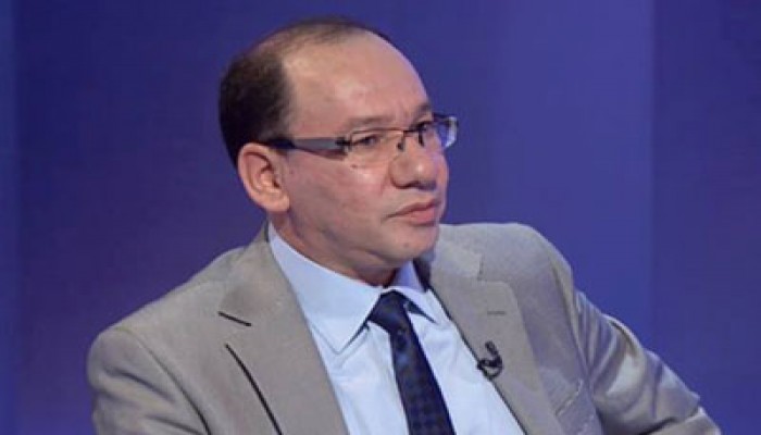 تعليق وائل قنديل على حريق قاعة المؤتمرات