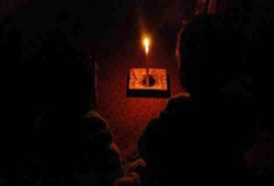 فشل الانقلاب وراء انقطاع الكهرباء عن قرى الفيوم منذ 4 أيام