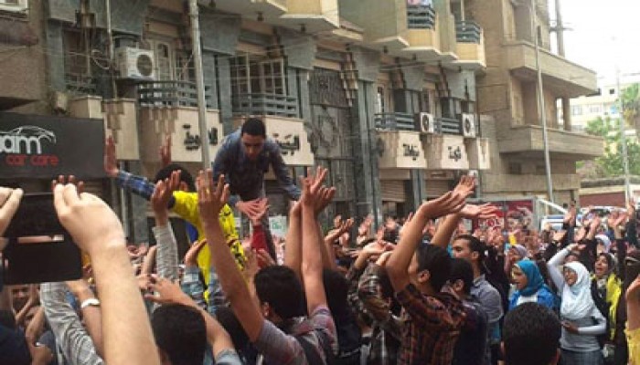 طلاب تربية دمنهور يحتجون على رفع الانقلاب المصاريف الدراسية