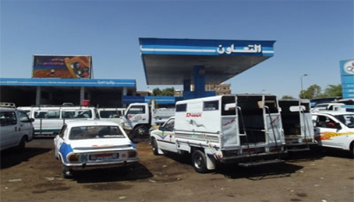 تجدد أزمة الوقود بمحطات وقود أسوان
