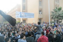 طلاب المنوفية يصعدون ضد الانقلاب بمسيرة خارج أسوار الجامعة