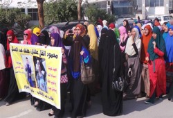 وقفة لطالبات خدمة اجتماعية بالفيوم رفضًا لإرهاب الانقلاب