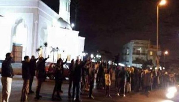 فيديو.. سلسلة بشرية بأبو المطامير تنديداً بالأحكام الظالمة