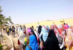 فيديو.. طالبات أزهر أسوان يواصلن حراكهن بمسيرة حاشدة