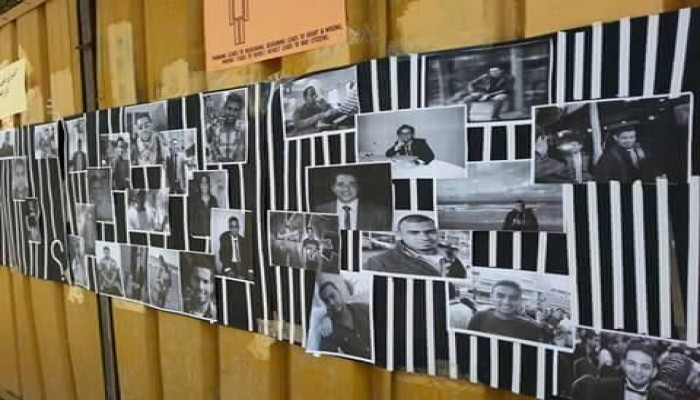 معرض طلابي بهندسة الإسكندرية يفضح جرائم عصابة العسكر