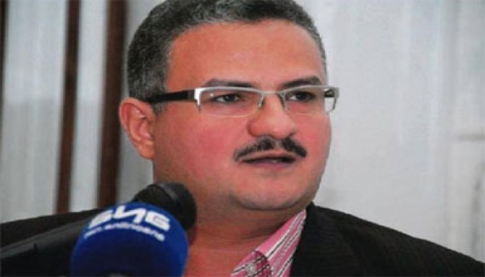 أسرة الصحفي المعتقل أحمد سبيع تطالب بسرعة الإفراج عنه