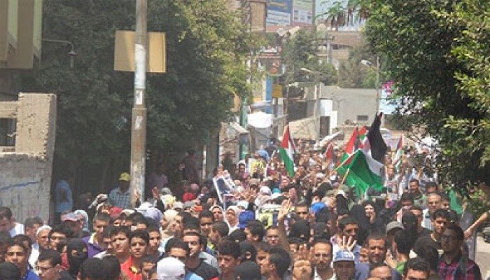 فيديو.. مسيرة لحرائر العاشر تهتف بإسقاط حكم القتلة