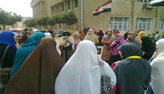 طالبات أزهر تفهنا ينتفضن ضمن فعاليات "ثورة حرم"